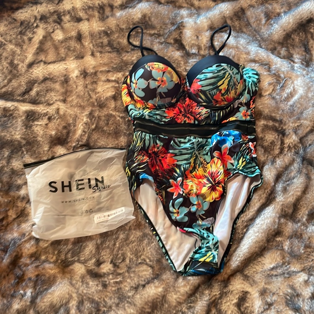 SHEIN Demi cup swim suit